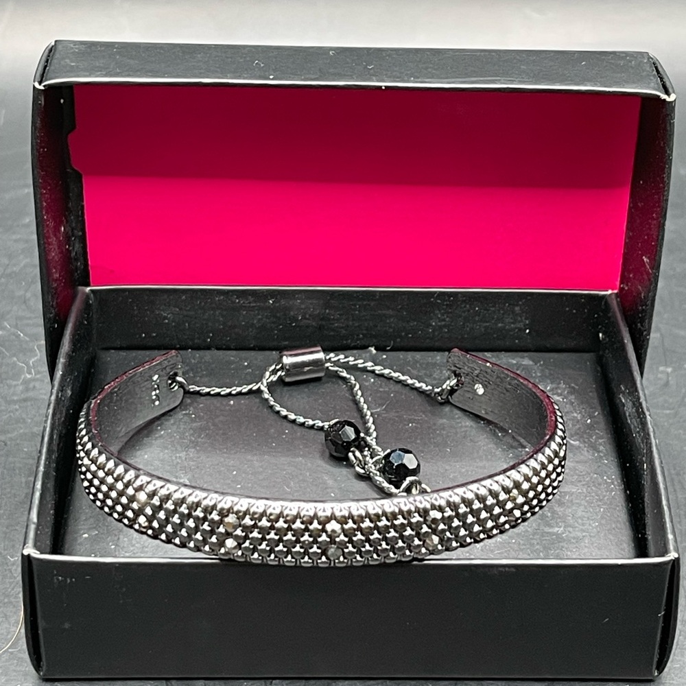 Avon RARE Black Slider Bracelet with Beaded Design NIB